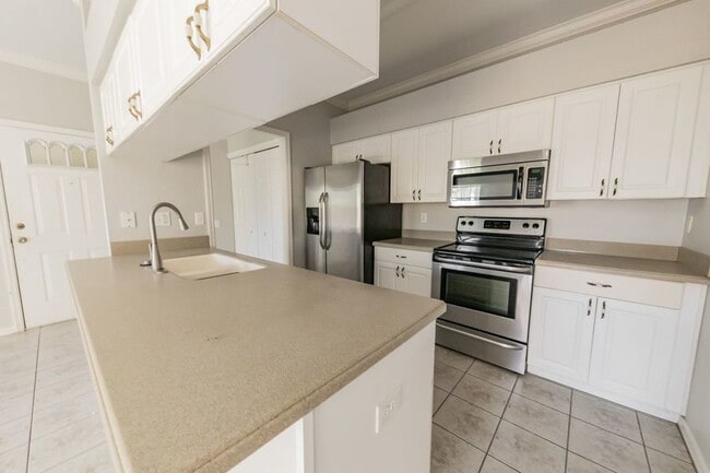 Building Photo - 904 Eagle Pond Dr