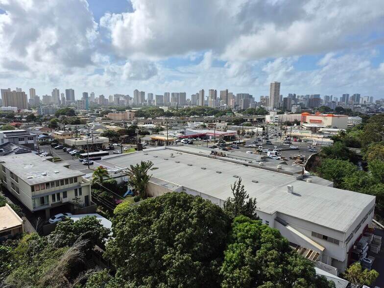 City Views - 3138 Waialae Ave