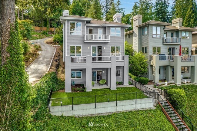 Building Photo - 2410 West Lake Sammamish Pkwy NE