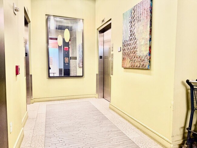 Building Photo - 232 Pavonia Ave