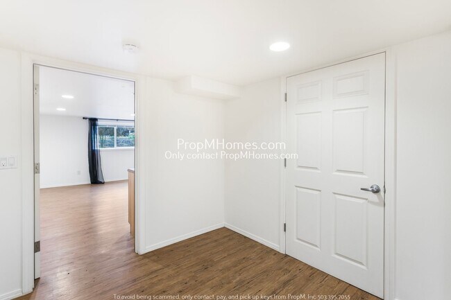 Building Photo - Unique 1-Bedroom with Bonus Studio – Flexi...