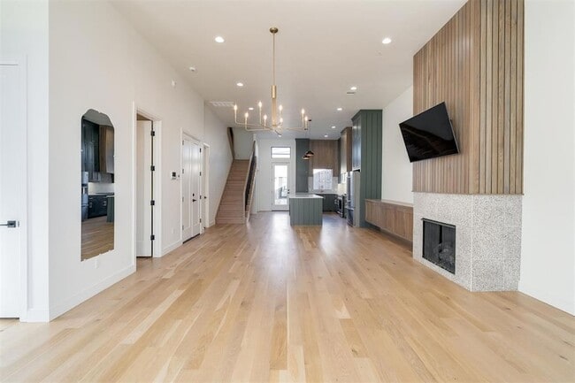 Building Photo - 827 NW 8th St