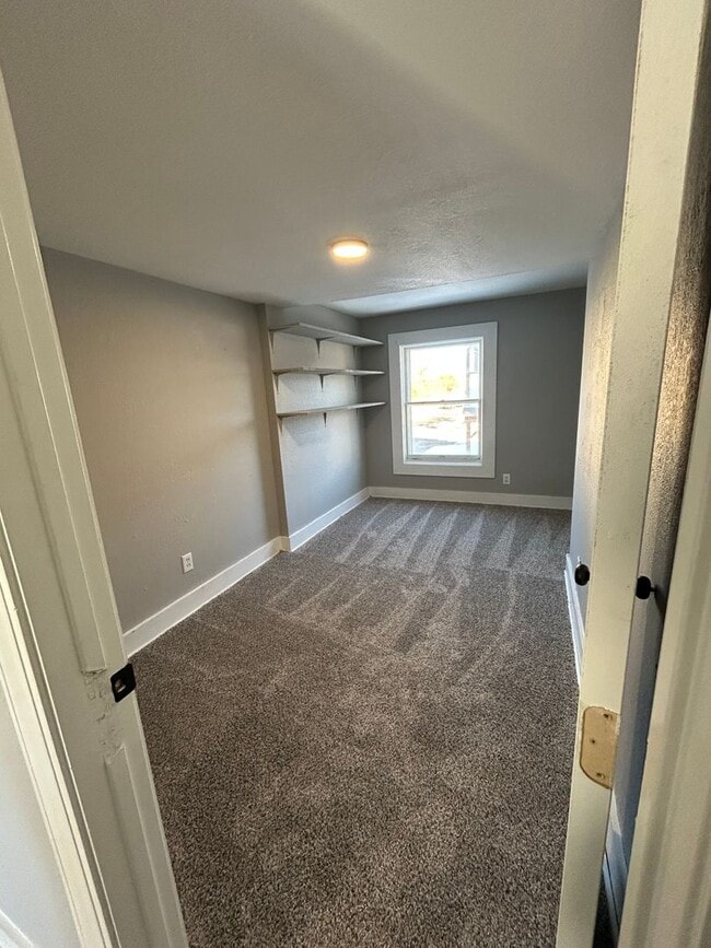 Building Photo - NEW 3 bedroom listing - COMING SOON!!