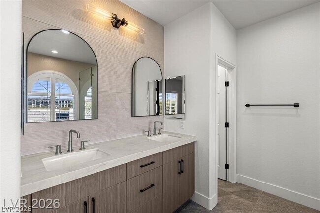 Building Photo - 2428 Devotion Ridge Dr