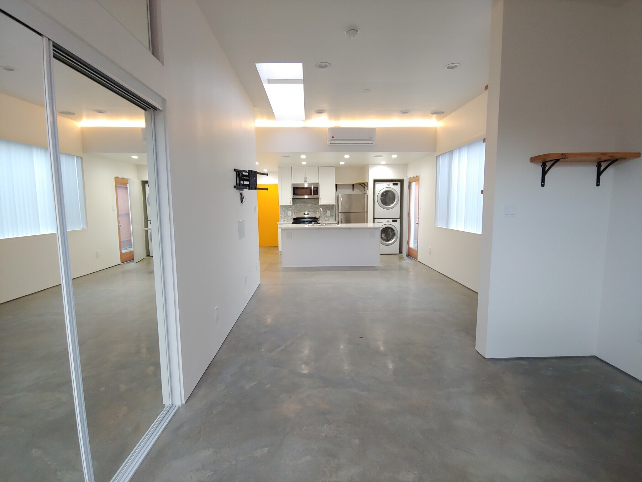 Building Photo - 4044 Alla Rd