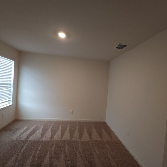 Building Photo - Move-In Special! SAVANNAH PLACE 4 bedroom In Converse, TX