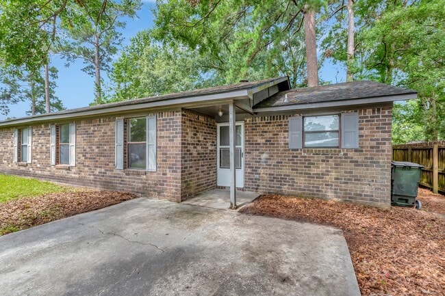 Building Photo - Charming 3BR/2B Duplex in Gadsden Acres – ...