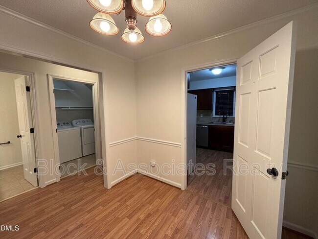 Building Photo - 728 Branniff Dr