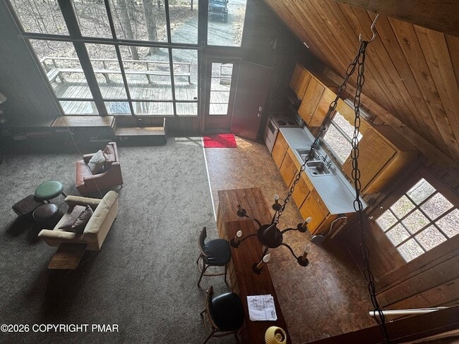 Building Photo - 174 Sweet Briar Rd