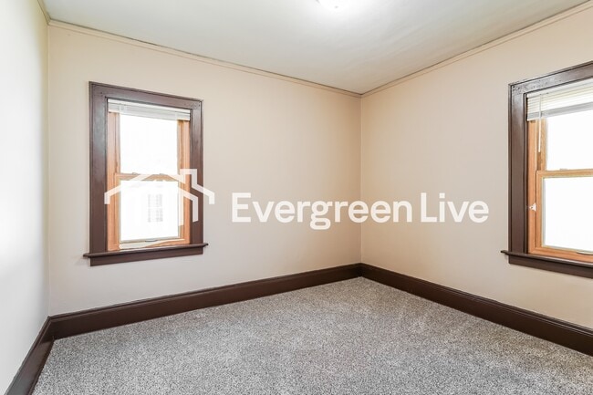 Building Photo - 2523 N 50th St