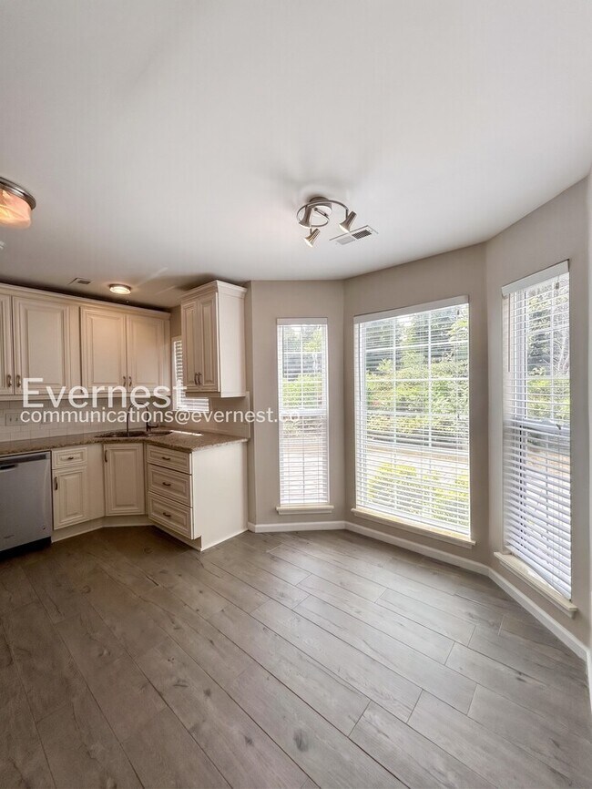 Building Photo - 6914 Weirton Pl