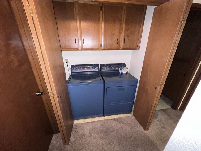 Building Photo - Krumland - Horizon 3 units
