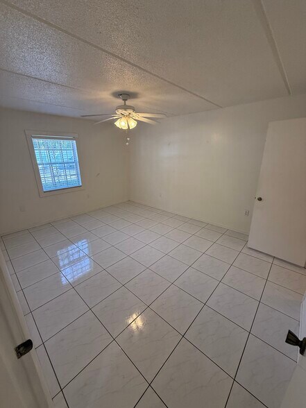 Building Photo - 4725 Christa Ct