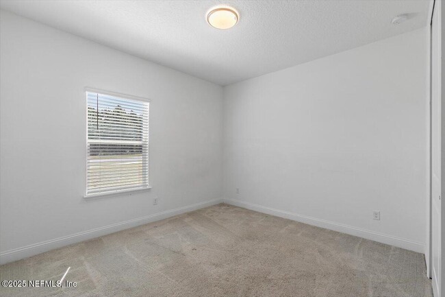 Building Photo - 21 Pine Candle Way