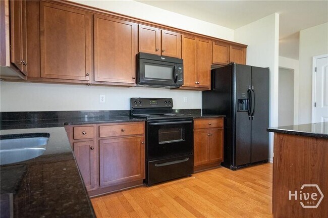 Building Photo - 304 Ridge Pointe Drive