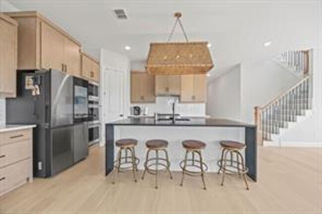 Building Photo - Exquisite Modern Living in Rowlett