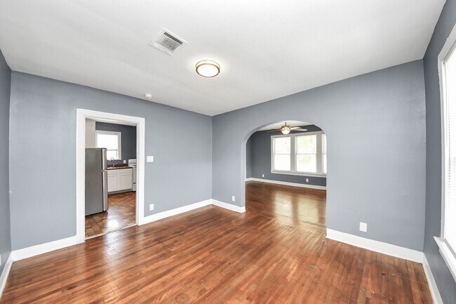 Building Photo - 3012 Isabella St