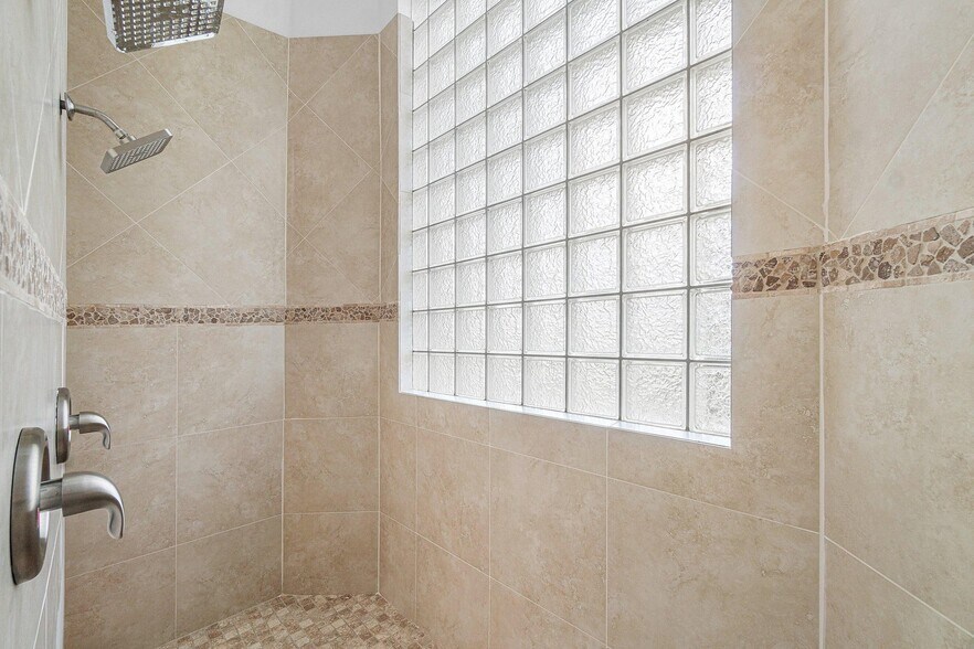 Building Photo - 6641 Conch Ct