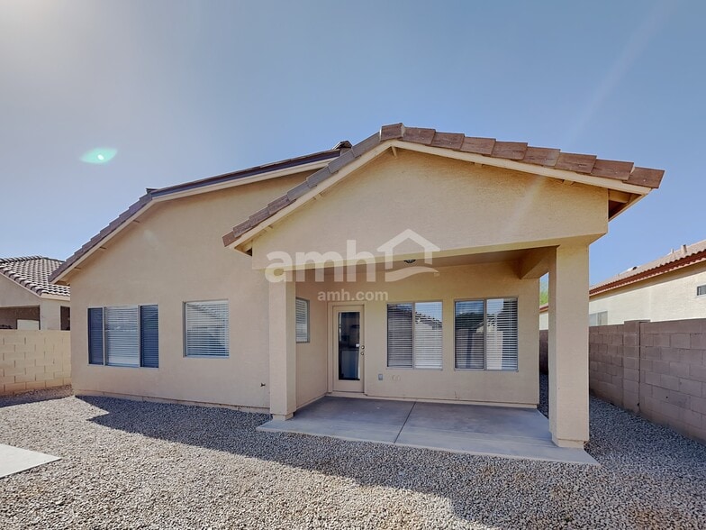 Building Photo - 2833 E Morenci Rd