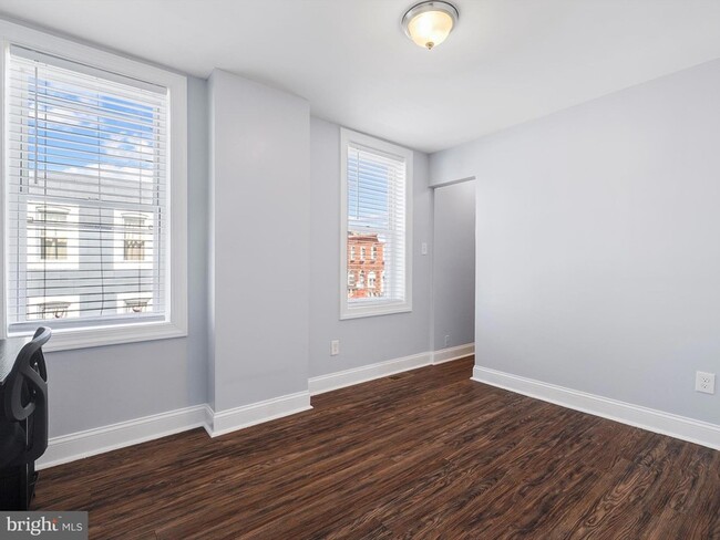 Building Photo - 1713 E Lafayette Ave
