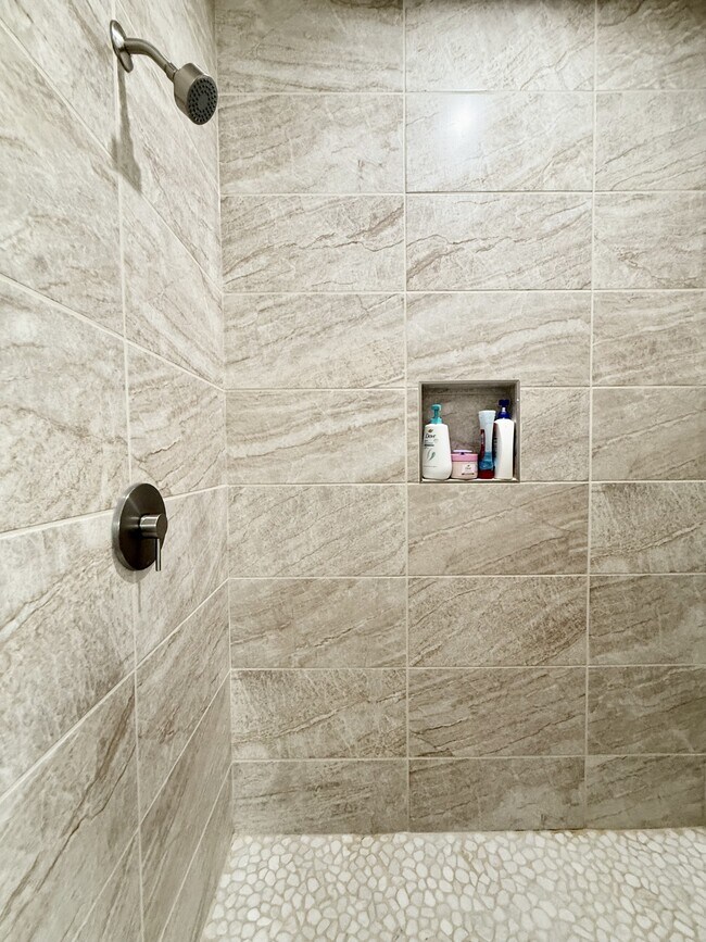 Building Photo - 51069 Purple Mat Ave