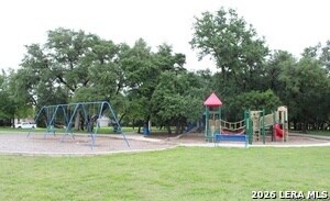 Building Photo - 11838 Twin Oaks Path