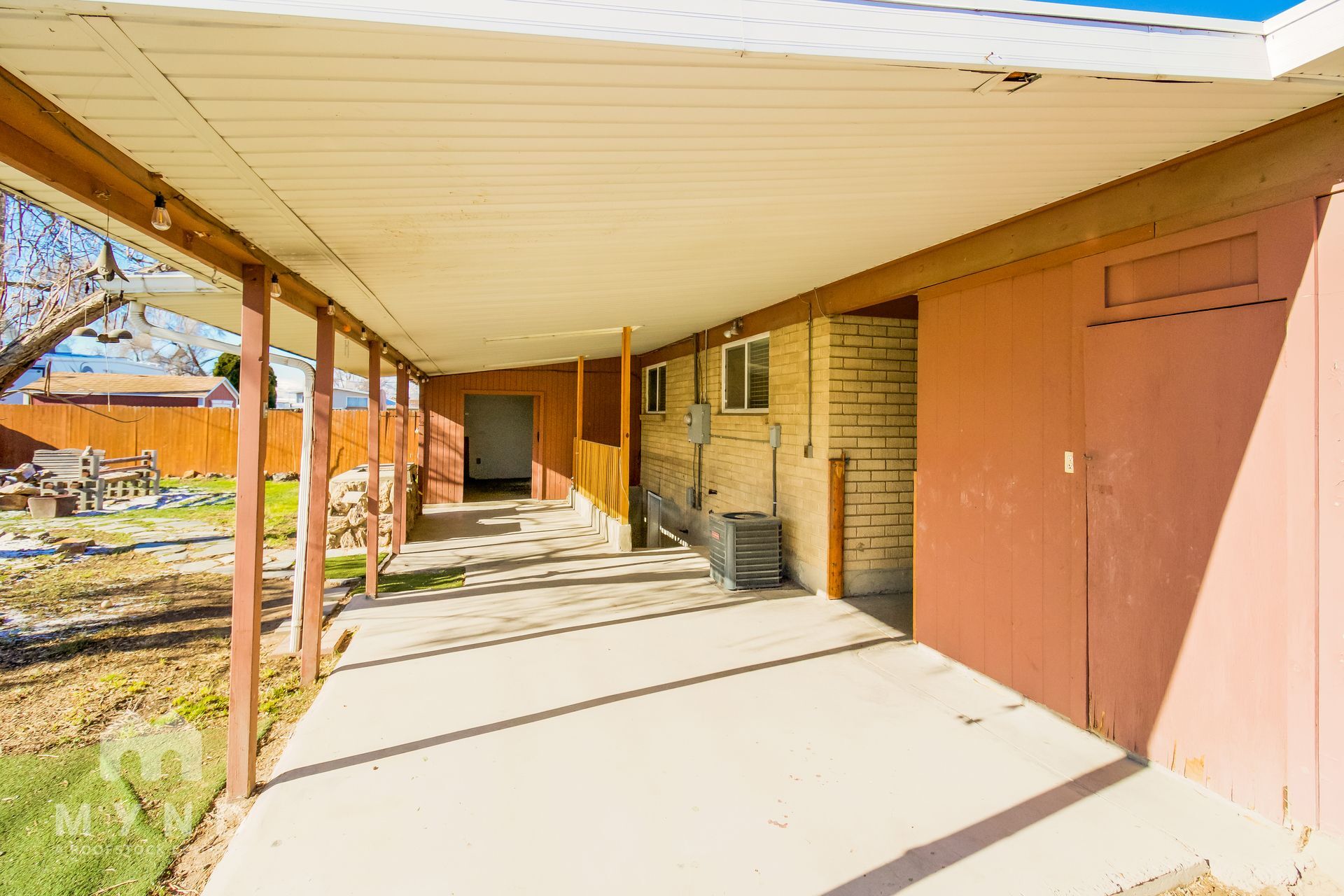 Building Photo - 381 Marquette Dr