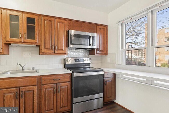 Building Photo - 1454 N Quinn St