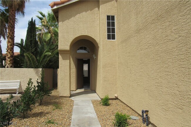 Building Photo - 7820 Paper Flower Ct