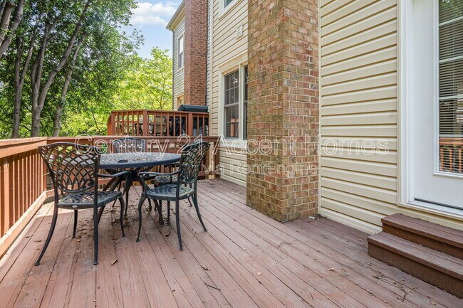 Building Photo - 8002 Tanworth Ct