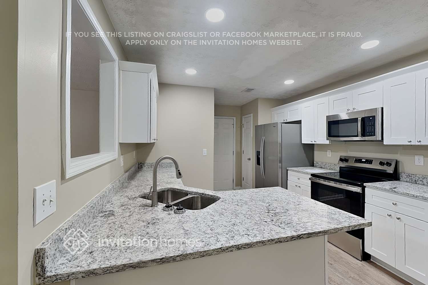 Building Photo - 898 Kendall Park Dr