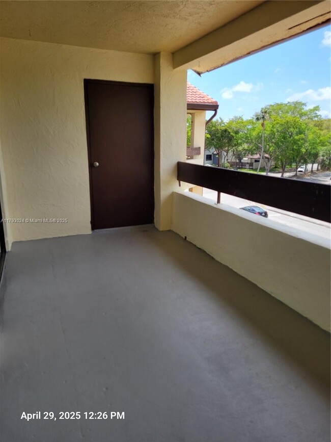 Building Photo - 8860 SW 123rd Ct
