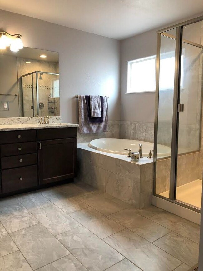 Building Photo - Charming 4 Bd, 2 Ba, Ranch Home in D-12 School District, close to Downtown, Trails and Ft. Carson