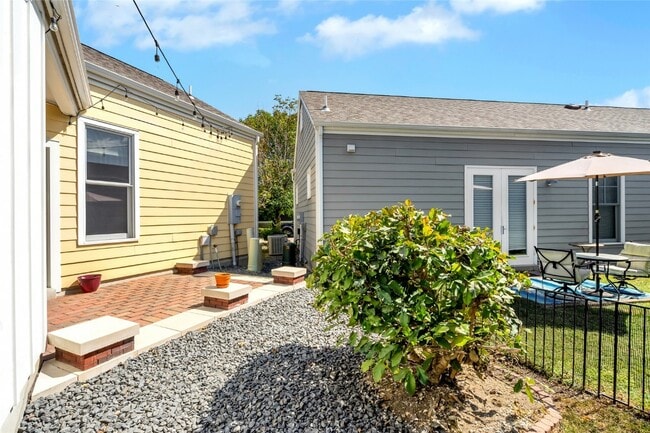Building Photo - 3541 Hempstead St