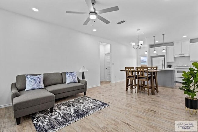 Building Photo - 426 Arroyo Ln