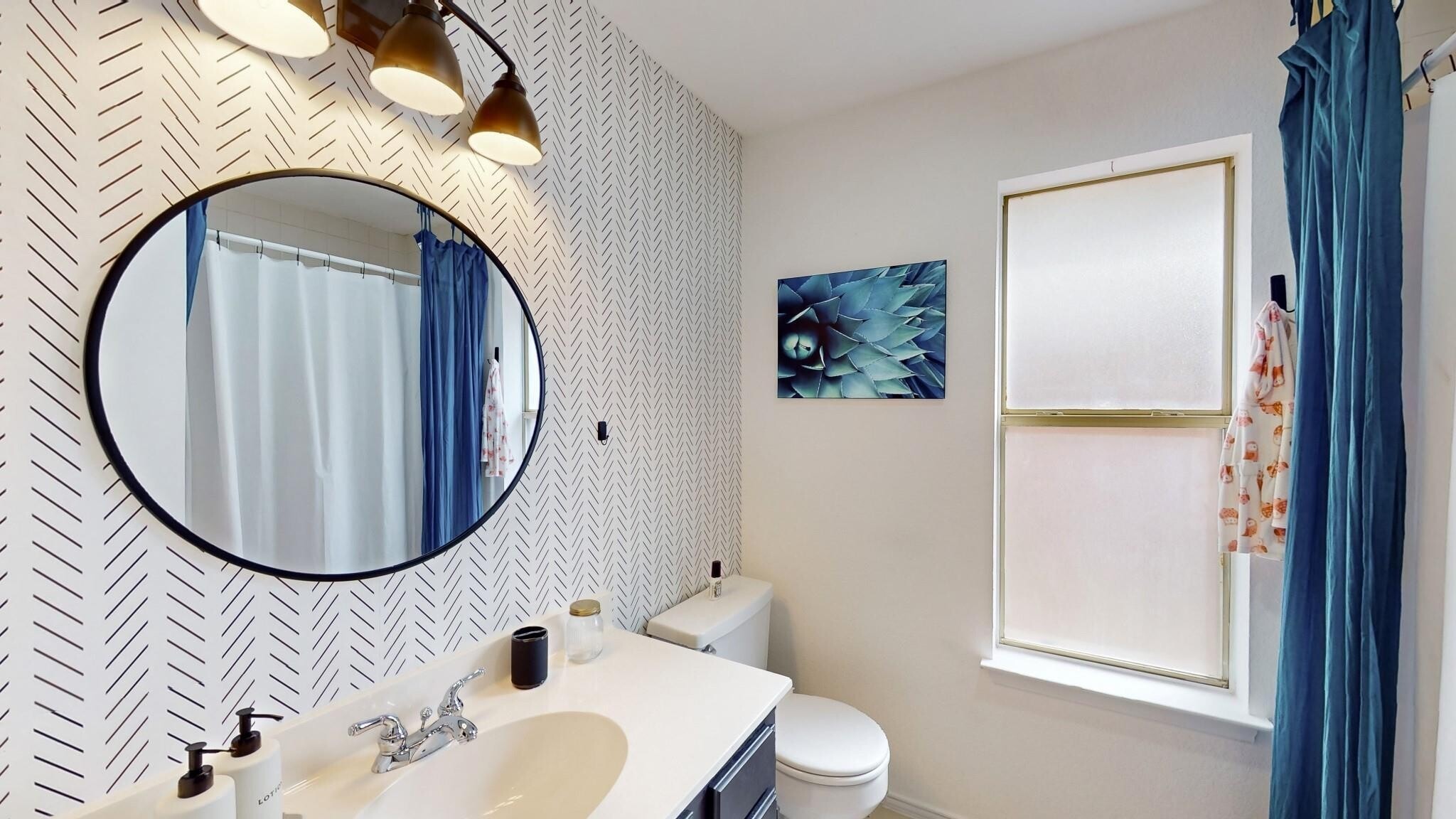 Building Photo - 2089 Bronco Ln