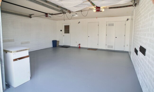 Building Photo - 4 Bedroom Furnished in Catalina Foothills ...
