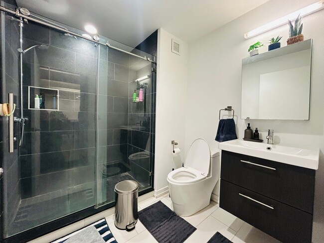 Building Photo - 430 Fairmount Ave