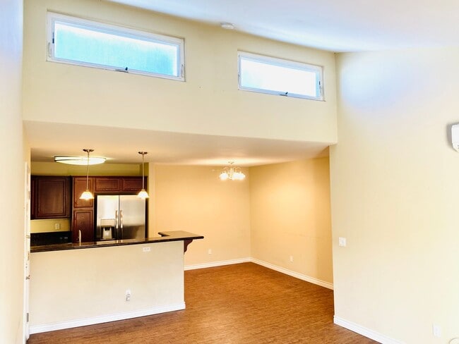 Primary Photo - AVAILABLE JUNE 1st! CENTRALLY LOCATED 3BD/...