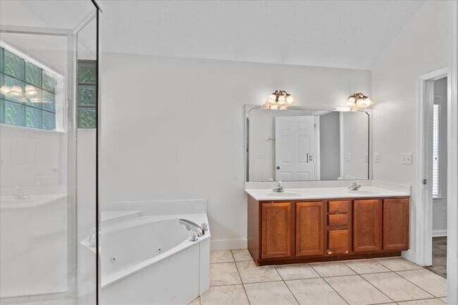 Building Photo - Lee Line Farms Subdivisions, beautiful home ready for you!