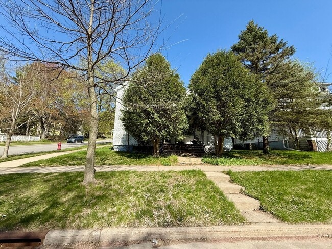 Building Photo - 4 bed 2 bath single family home in Wausau