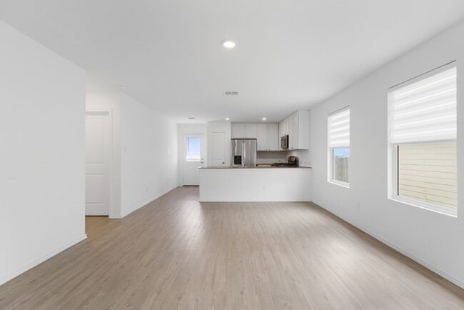 Building Photo - 9126 Selene Pl