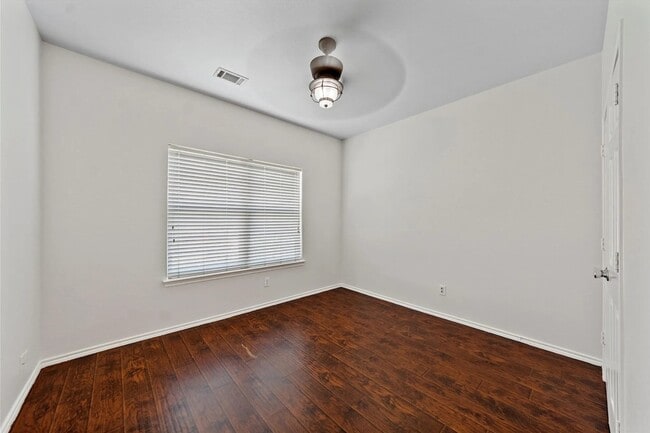 Building Photo - 7509 Burton Ln