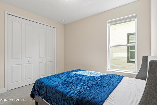 Building Photo - 11221 Strategy Ct