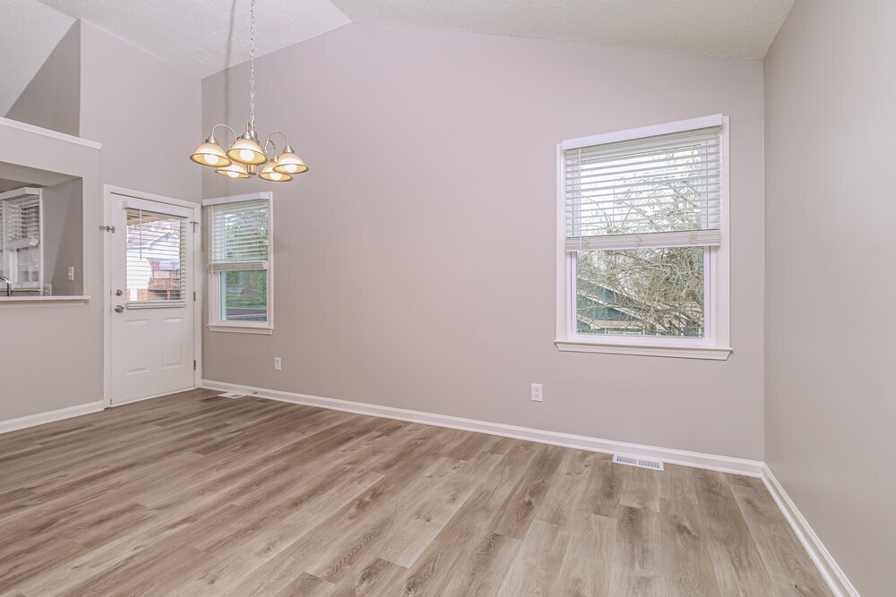 Building Photo - 429 Dickens Dr