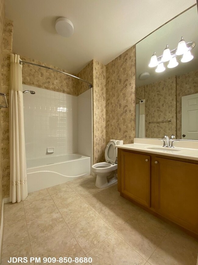Building Photo - Irvine Furnished 2 Bedroom Home