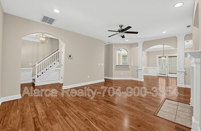 Building Photo - 12928 Windy Lea Ln