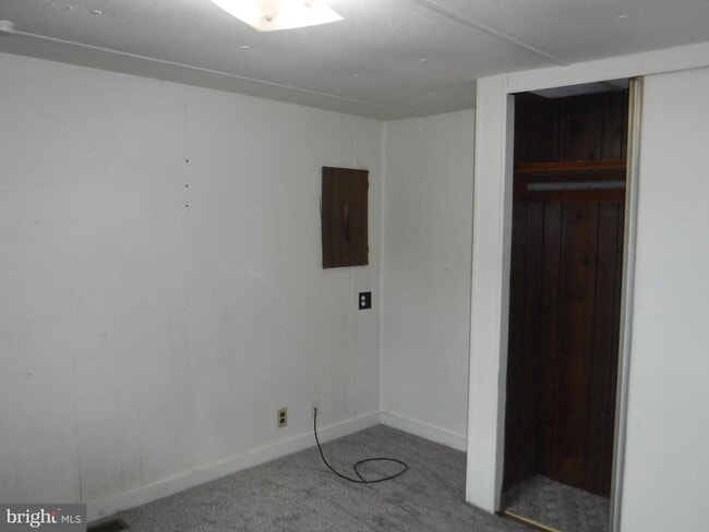 Building Photo - 53 Shamrock Ave