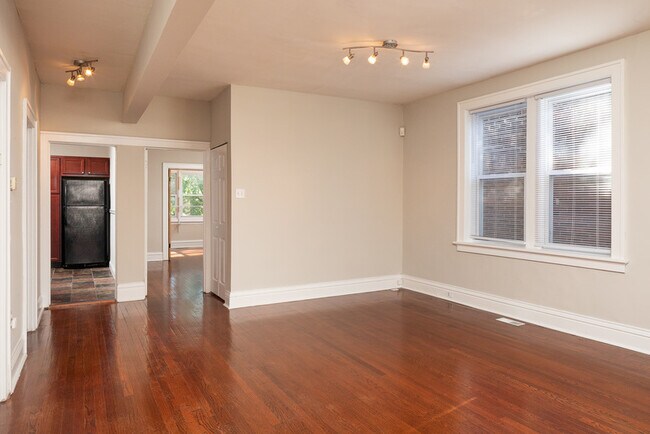 Building Photo - 4710 Arsenal St