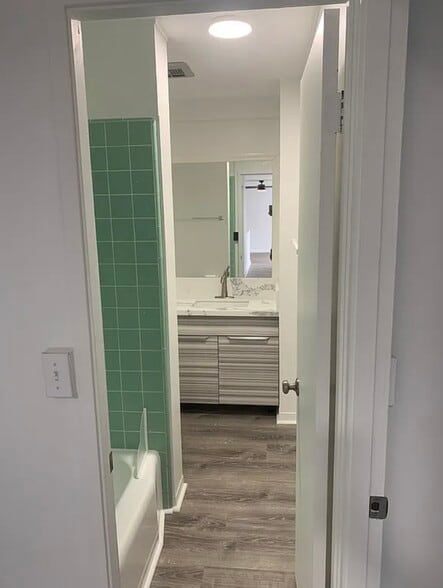 Building Photo - 3340 Ala Laulani St